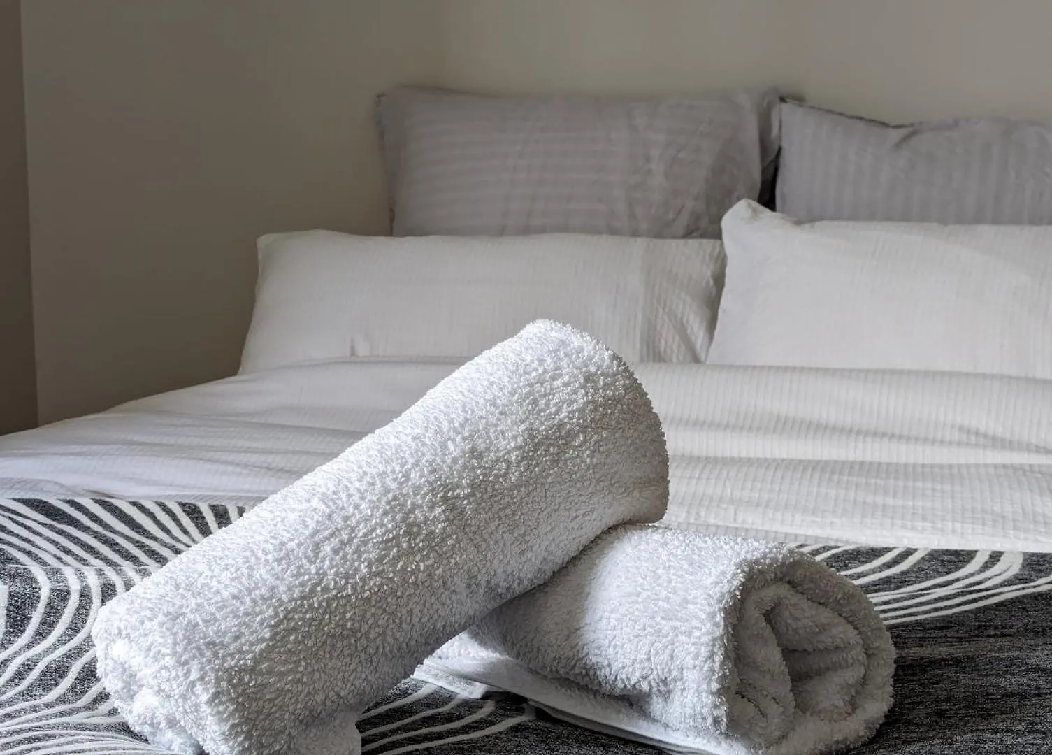 Neuf T2 40M2 Tout Equipe,Parking,Paris 20' Orly 15' Wifi Netflix Metro 14 Cachan 0*,  France