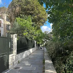  Appartement Private Next To Train B 100meter, Easy Go To Centre Ville, Not Whole